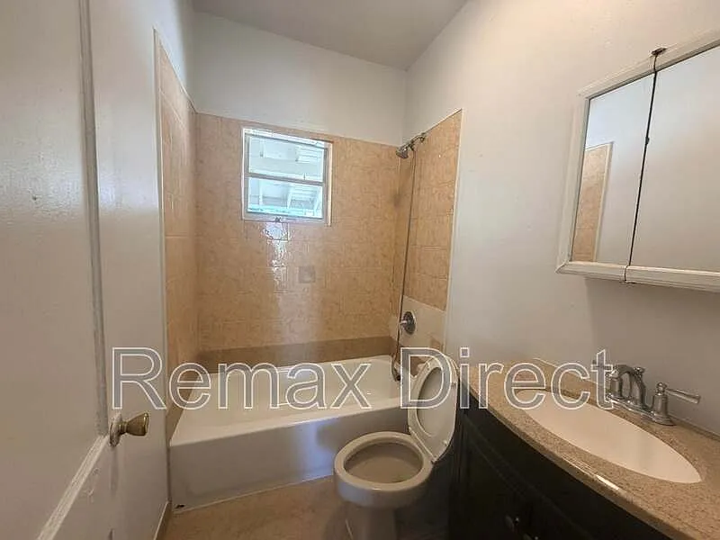 4 bed, 2.0 bath, $2,500 — Photo 3