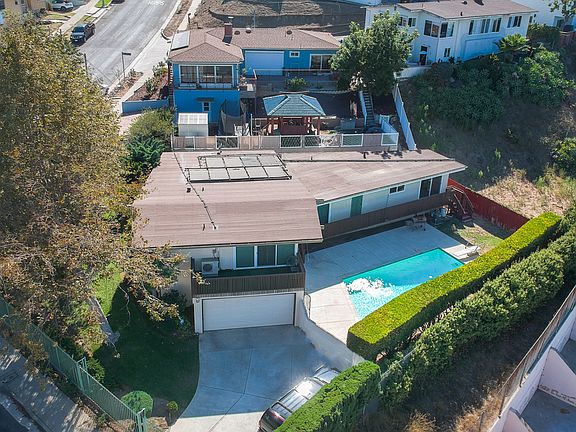 2nd image of 3901 Don Felipe Dr
