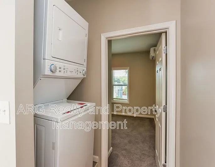 840 Smith St SW #A — Photo 22