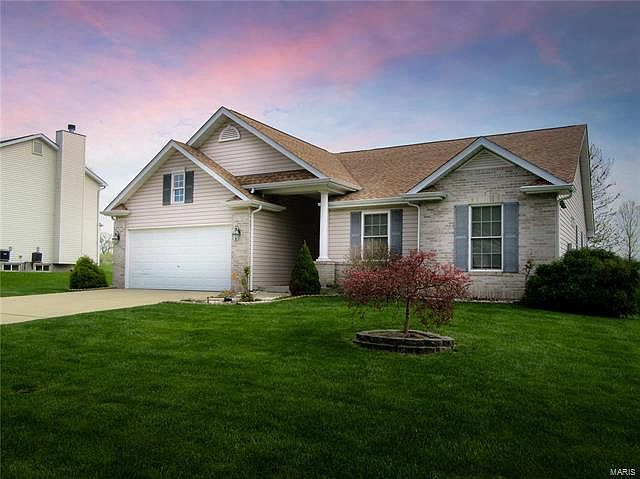 1st image of 30 Broadstone Dr