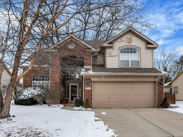 602 Burr Oak Dr, Carmel, IN 46032