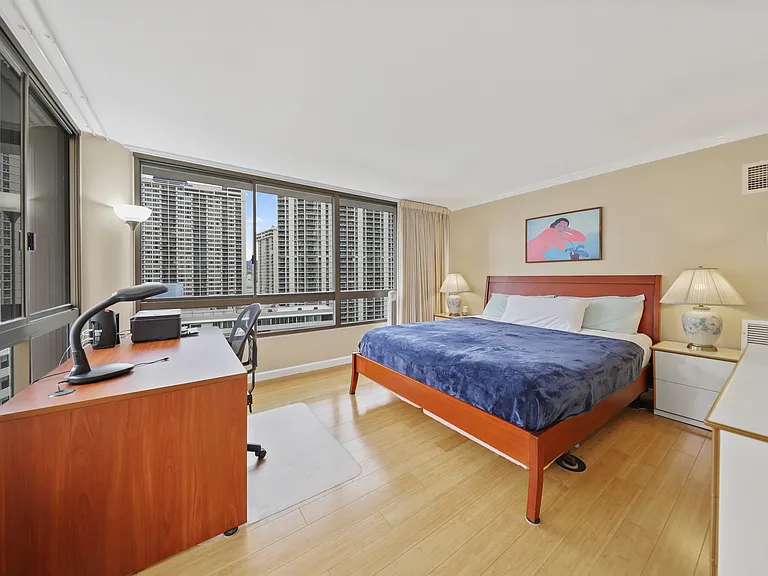1910 Ala Moana Blvd #13A — Photo 11