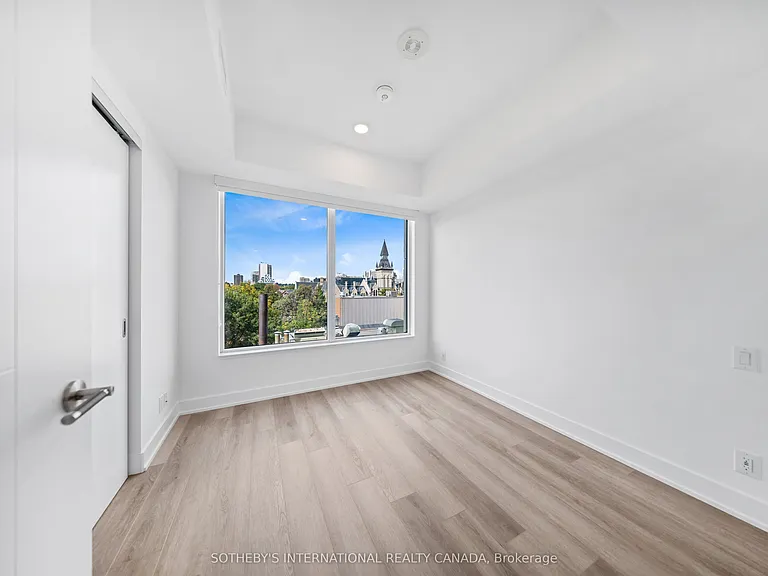 484 Spadina Ave #709 — Photo 9