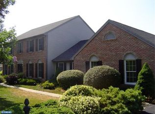 132 Park Place Dr, Sinking Spring, PA 19608