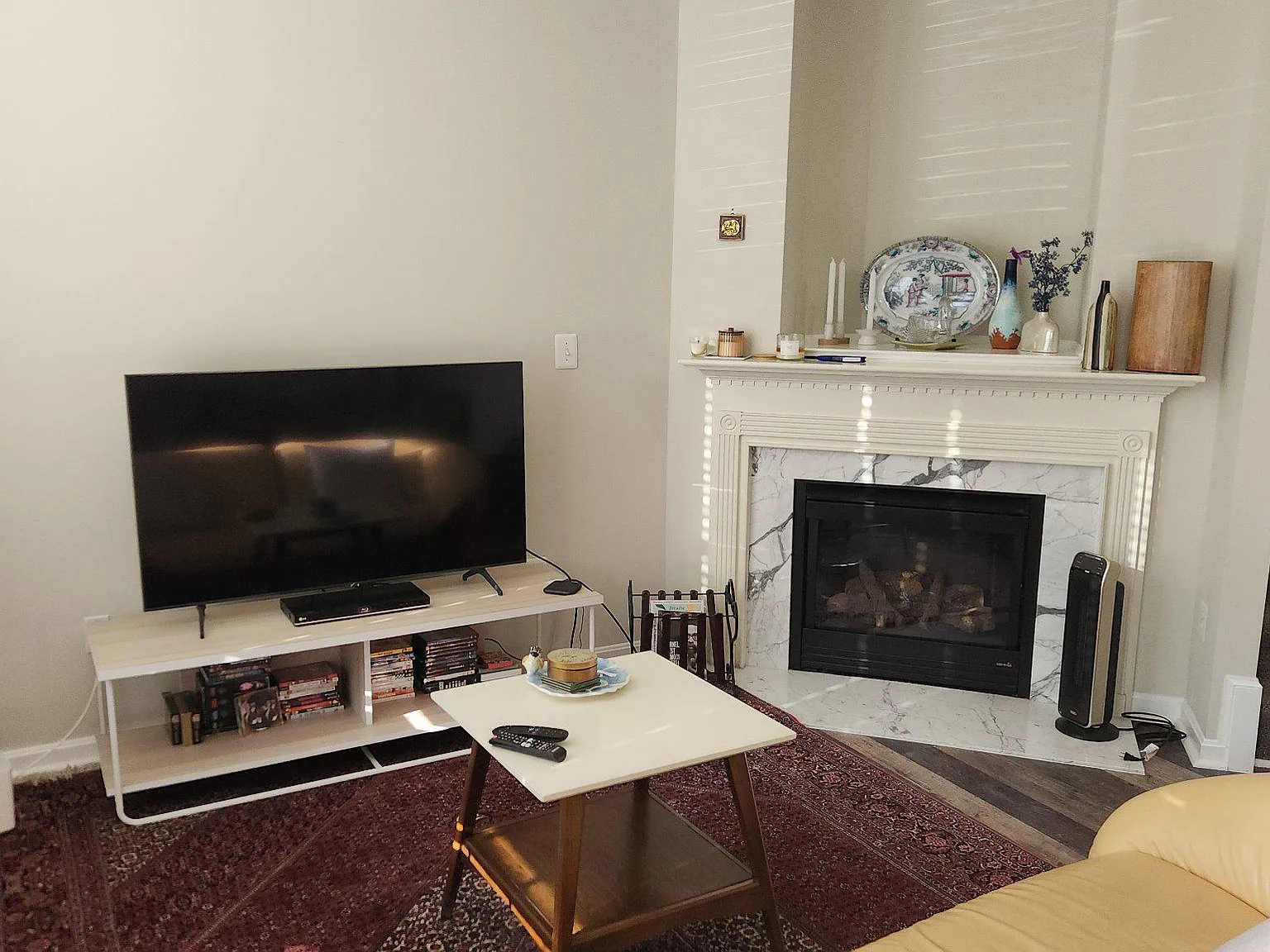 3 bed, 2.5 bath, 1722 sqft, $2,600 — Photo 2