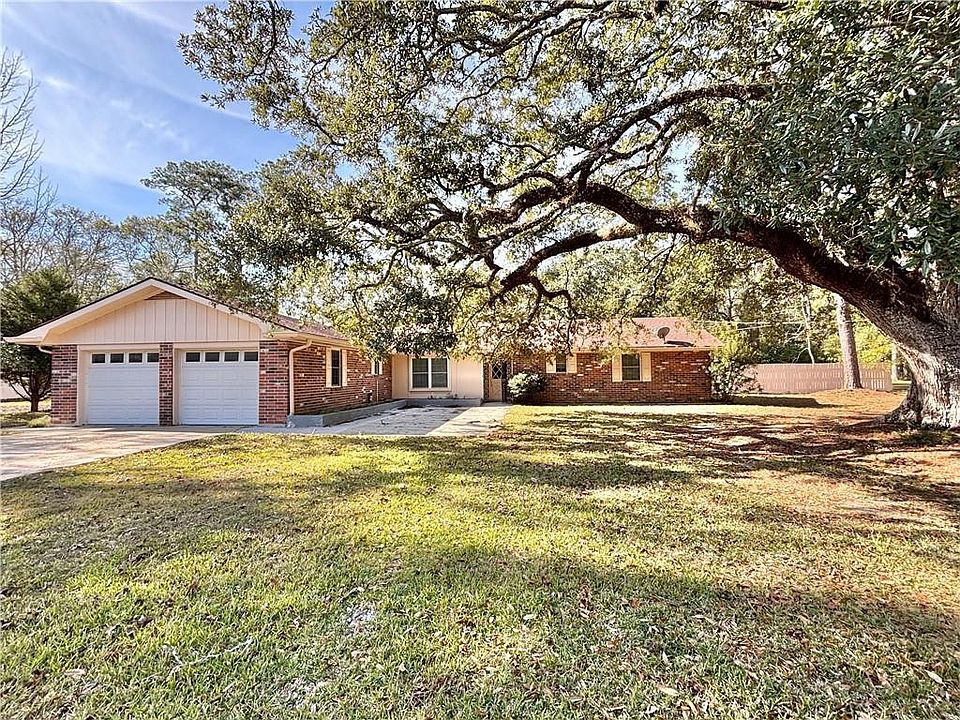 1st image of 105 Athene Dr