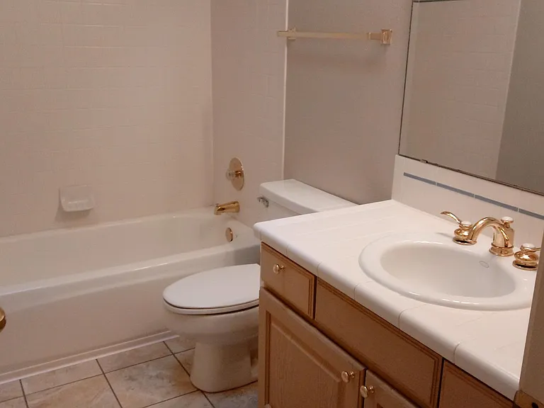 2nd bathroom