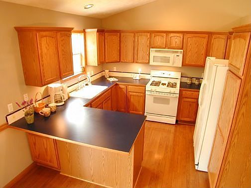Kitchen - Cooking Area