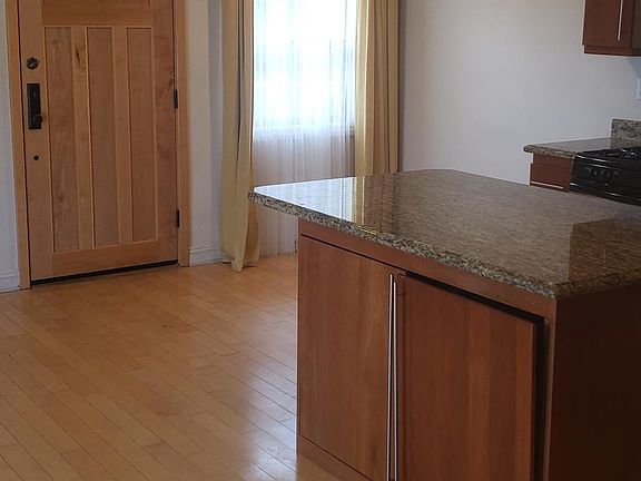 4th image of 1049 Felspar St Unit 29