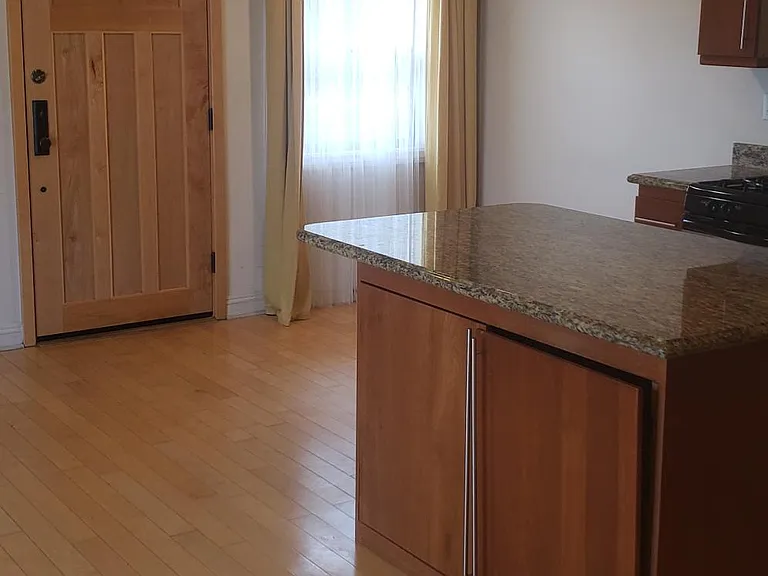 1049 Felspar St #29 — Photo 2
