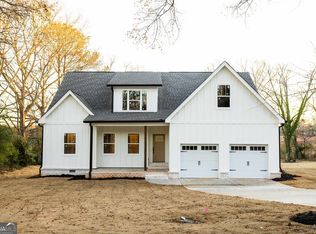 415 Chestnut St, Social Circle, GA 30025