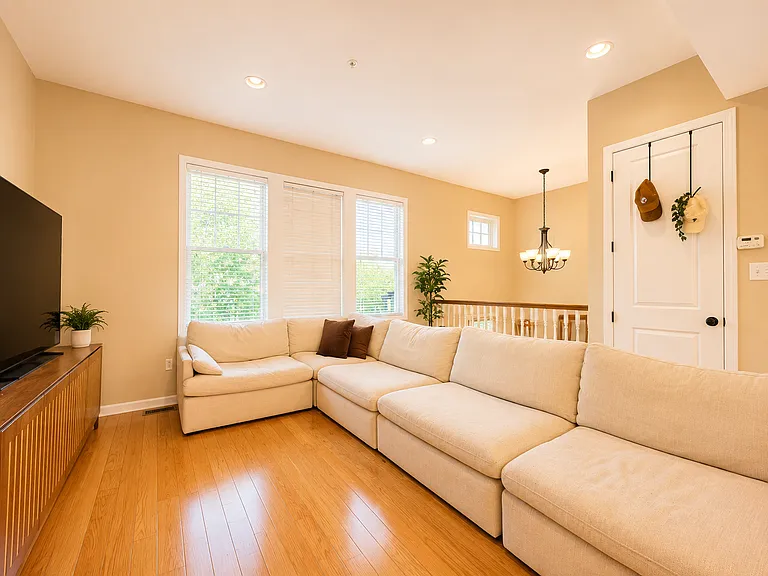 292 Venango Trl — Photo 6