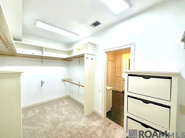 16756 Amberwood Dr — Photo 26