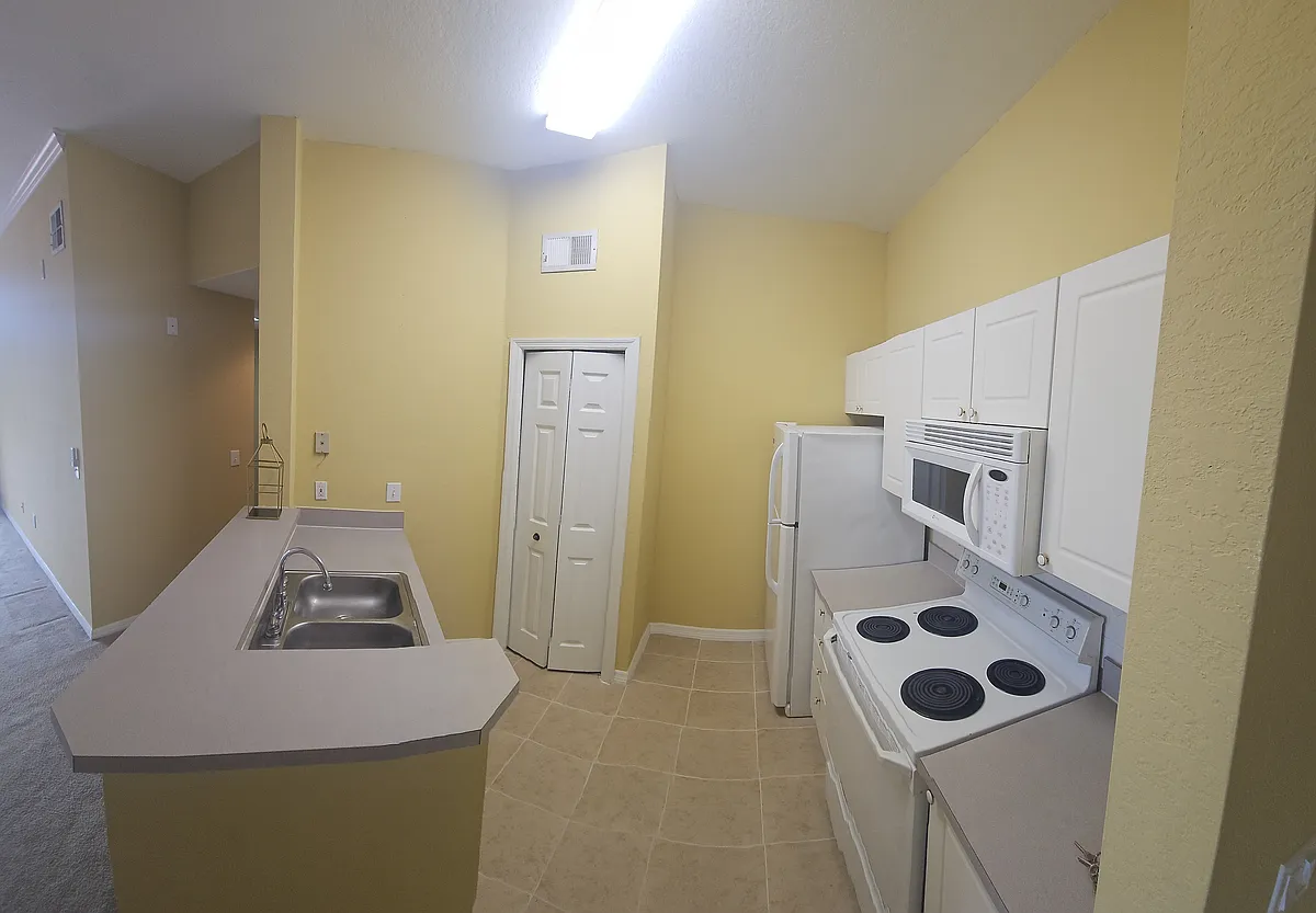 Building Photo - 4209 Woodstorks Walk Way #305