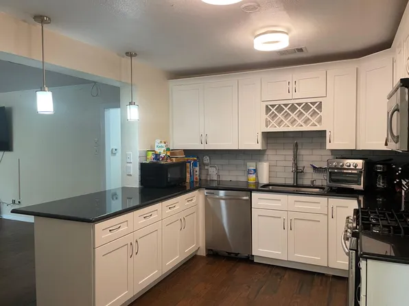 3612 Shelby Dr, Fort Worth, TX 76109