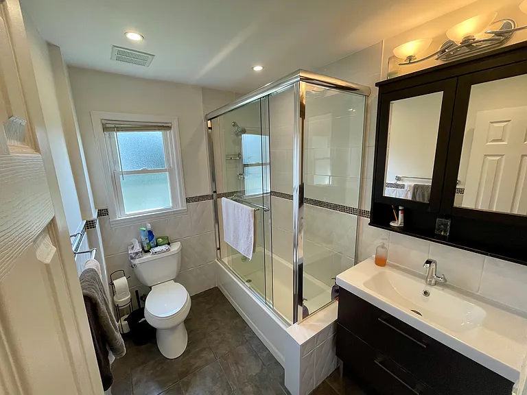 266 Frances St — Photo 13