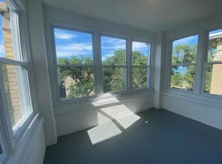 1055 W Columbia Ave #2E, Chicago, IL 60626