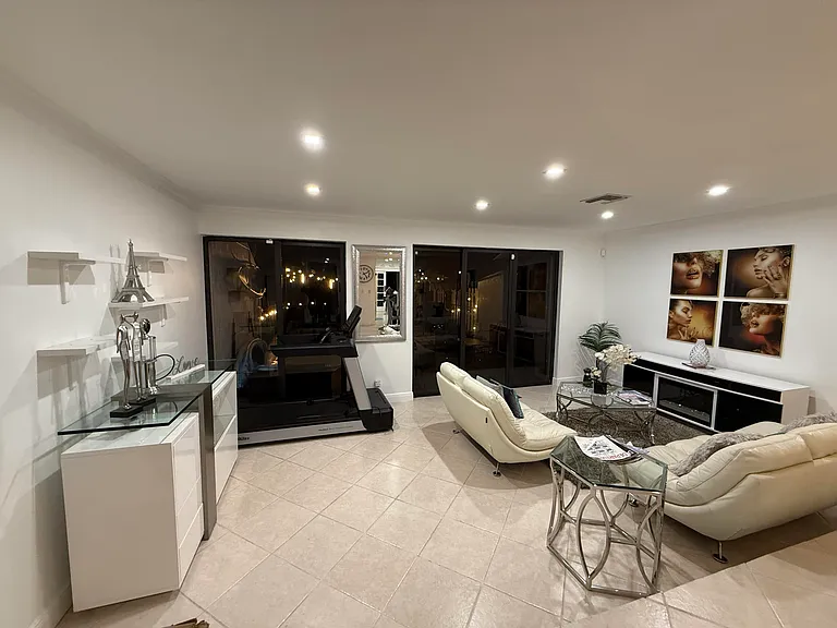 12394 Westhampton Cir — Photo 22