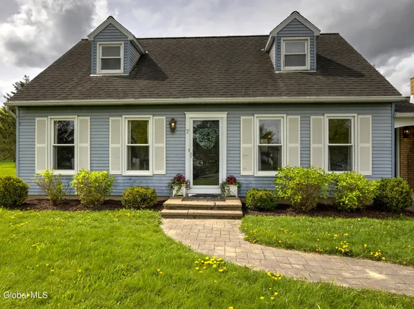 7 Woodlot Court, Waterford, NY 12188