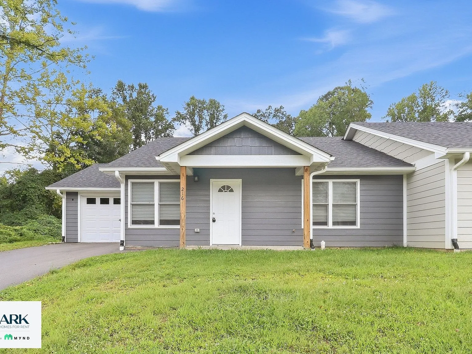 3 bed, 2.0 bath, 1080 sqft, $1,975 — Photo 1