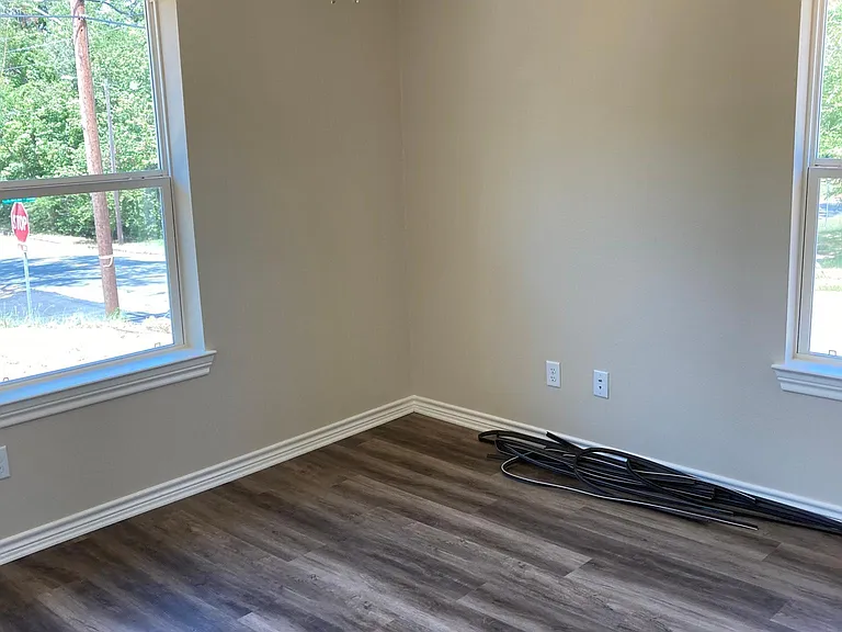 1004 S Porter Ave — Photo 4