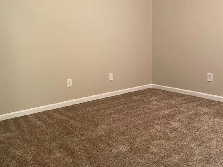 211 Koufax Dr — Photo 15