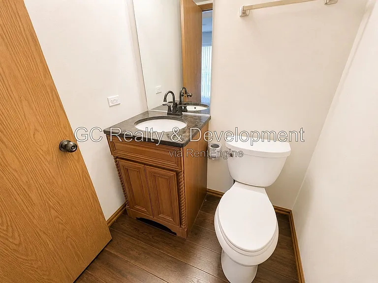 312 Fieldstone Ct — Photo 10