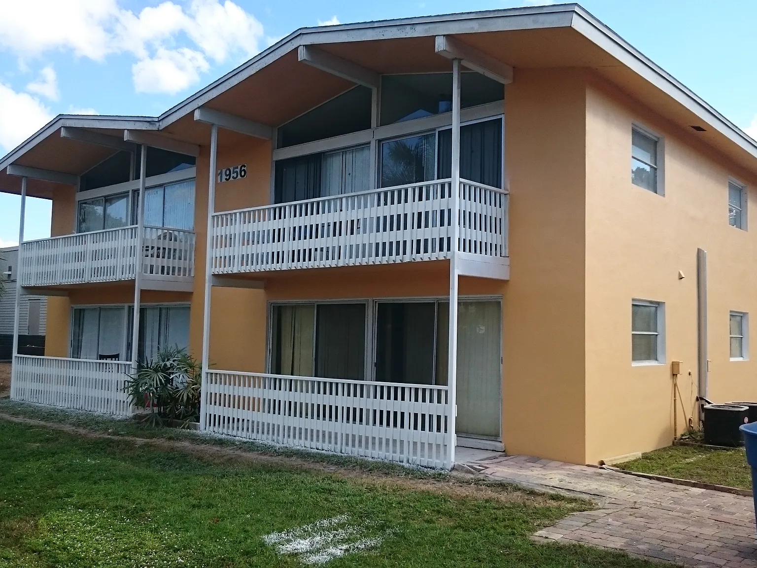 1 bedroom — Photo 1