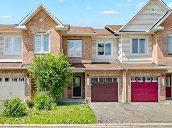 137 Marrissa Ave, Ottawa, ON K1J 0A4