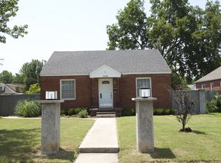 2446 E 3rd St, Tulsa, OK 74104