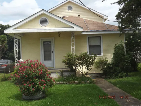 725 Chipley St, Westwego, LA 70094