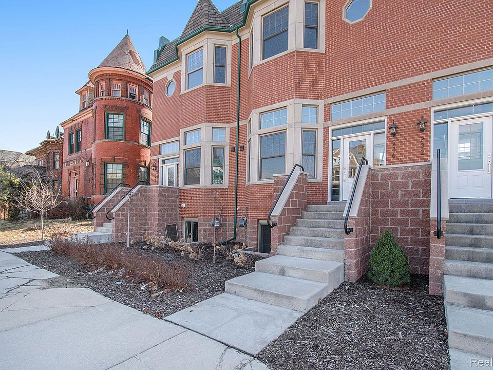 1st image of 240 Erskine St #24