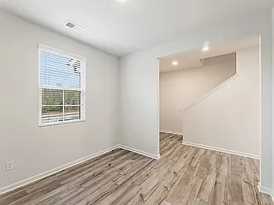 979 Prudence Dr — Photo 28