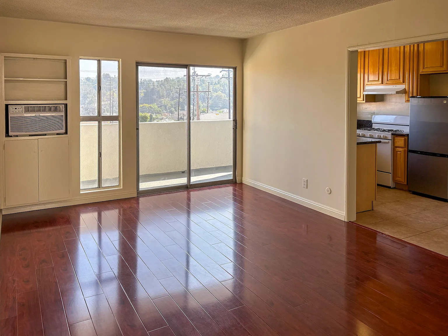 Studio, 480 sqft, $1,645 — Photo 2