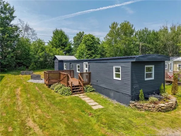 62 Hedgeview Dr, Fredericton, NB E3B 6S2