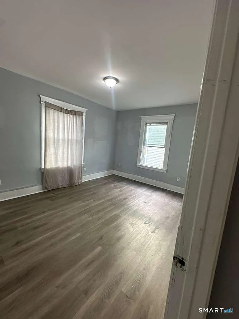 3 bed, 1.0 bath, 1000 sqft, $1,400 — Photo 4