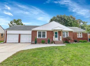 1013 S Oneida St, Green Bay, WI 54304