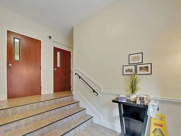 1421 Columbia Rd NW #304 — Photo 16