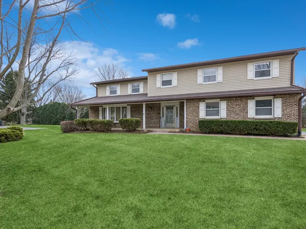 5017 Kenneth Dr, Crystal Lake, IL 60014