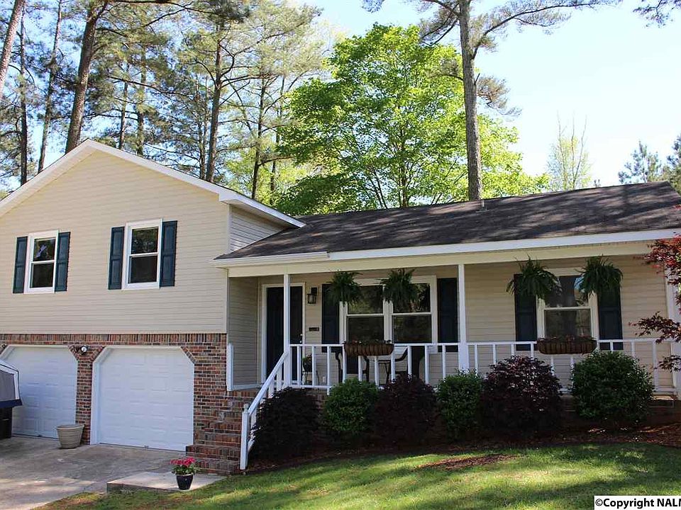 1st image of 182 Greenwood Dr