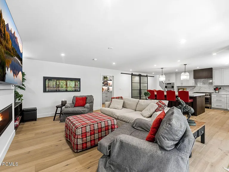 1503 Willow Loop — Photo 43