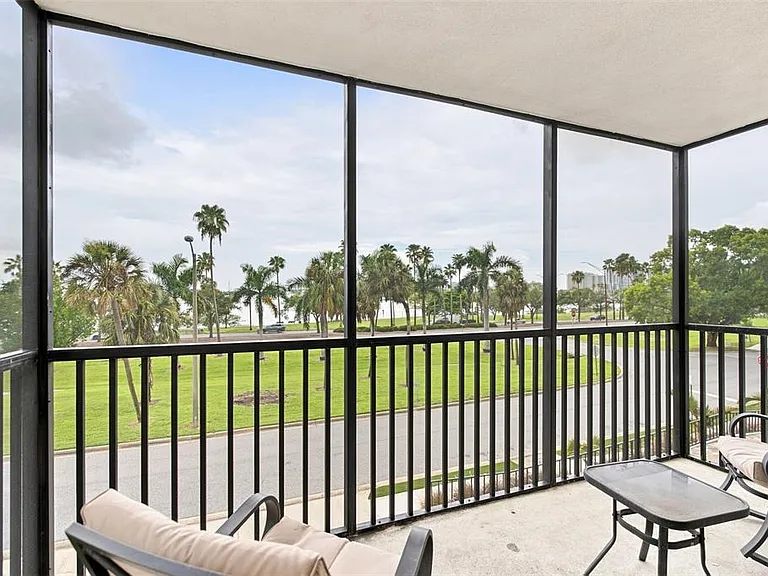 707 S Gulfstream Ave #207 — Photo 18