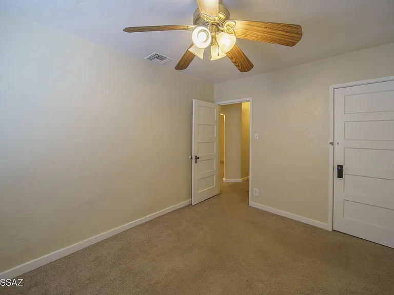 3438 E Lee St — Photo 24