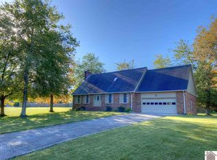 2207 Edinborough Dr, Murray, KY 42071