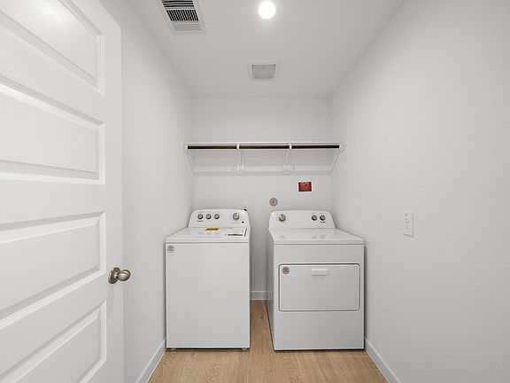 3rd image of 3819 Pierce Place Ln