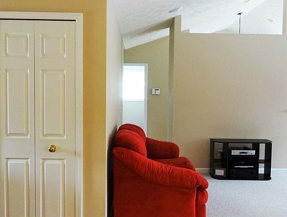 3rd image of 2571 Wintergreen Ln