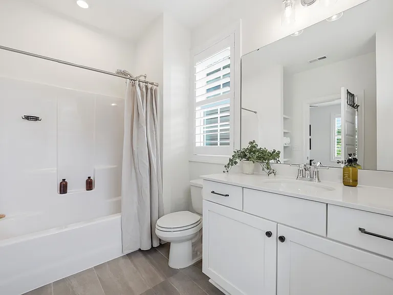 1017 Whistler St — Photo 32