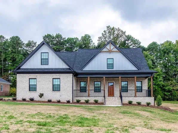 2835 Turtle Lake Bnd, Randleman, NC 27317