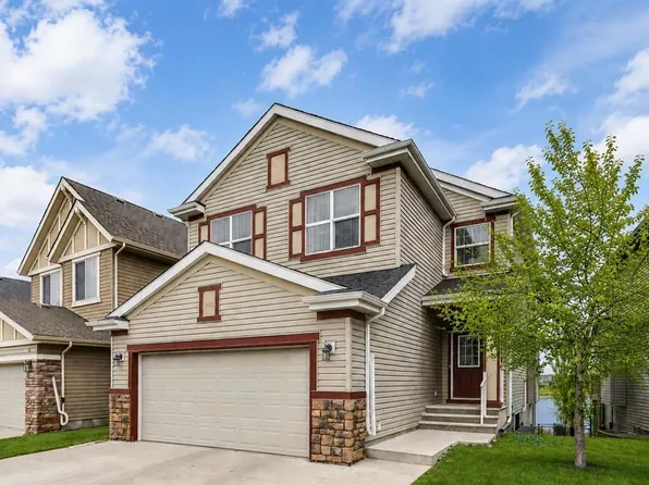 248 NW Copperpond Cir SE, Calgary, AB T2Z 0R3