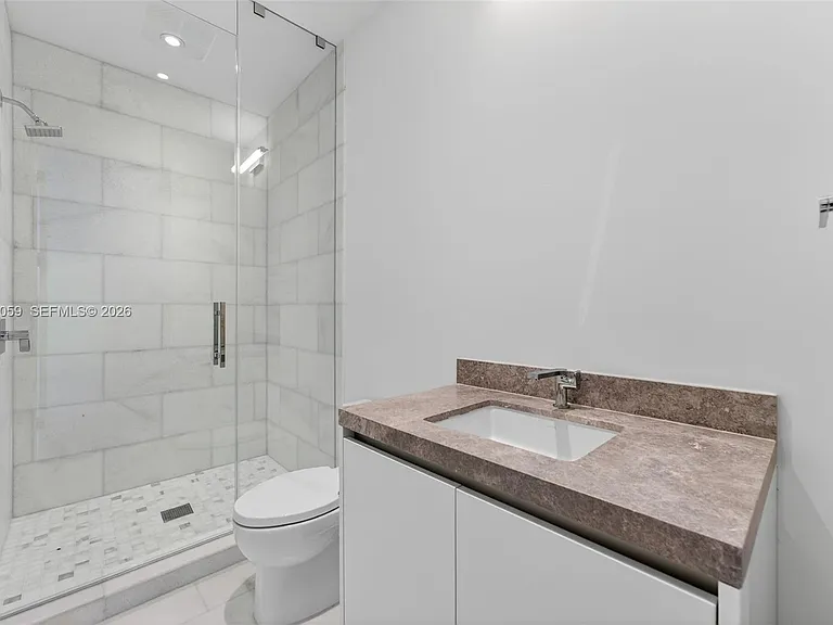 175 SE 25th Rd #1004 — Photo 20